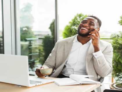 businessman-working-laptop (1)